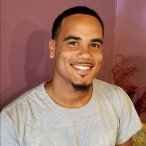 Meet your Posher, Corey